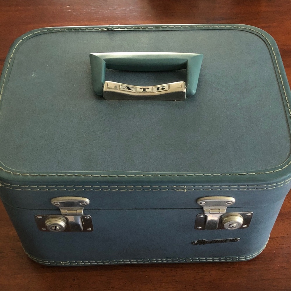 Vintage Hardshell Train Case - Picture 7 of 8